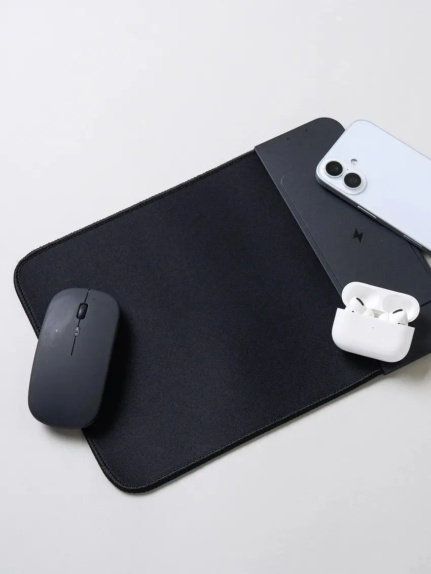 ワイヤレス充電マウスパッド：机の二つの役割をまとめる