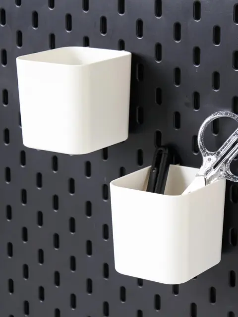 有孔ボード用収納カップ：ペンや道具を立てる