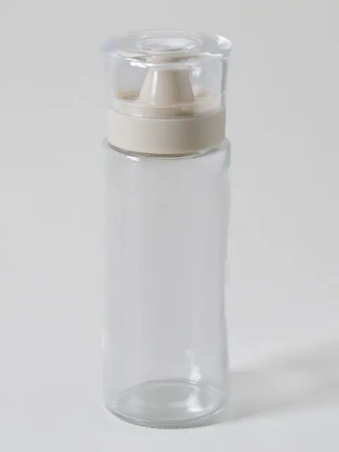 ガラスオイルボトル240ml：調理台を小さく整える